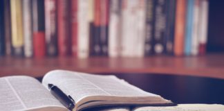 books to help study the bible